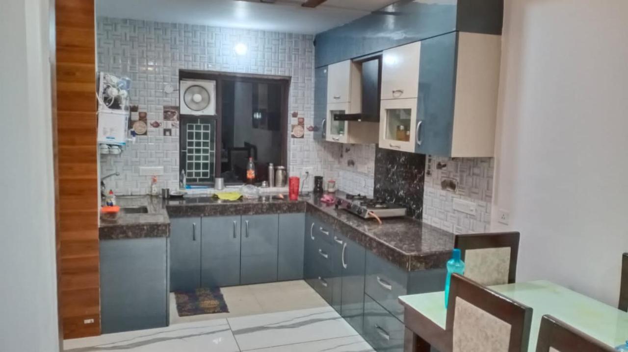 Ashish Guest house